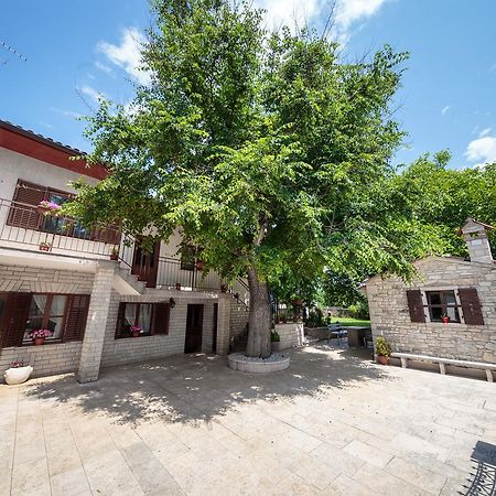 Apartments Mirjana 1655 Kanfanar Exterior photo